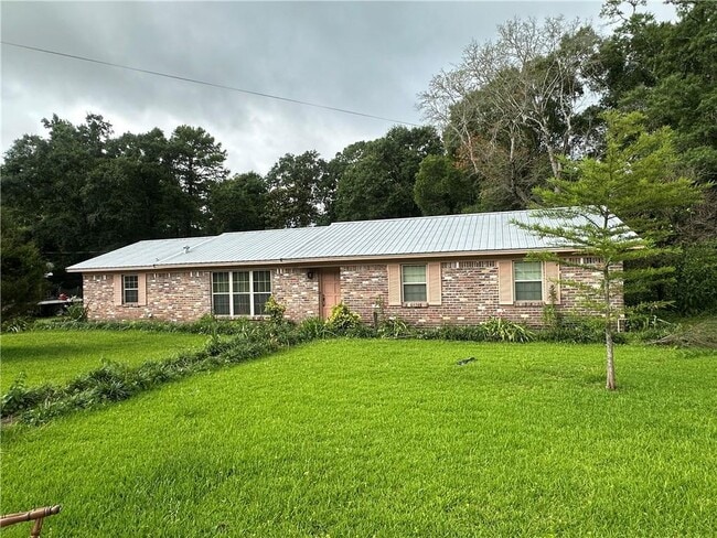property at 107 Oakview Dr