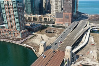 South Tower in Chicago, IL - Foto de edificio - Building Photo