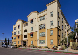 The Granada On Hardy in San Diego, CA - Building Photo - Building Photo