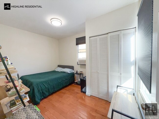 34-42-42 9th St in Queens, NY - Building Photo - Building Photo