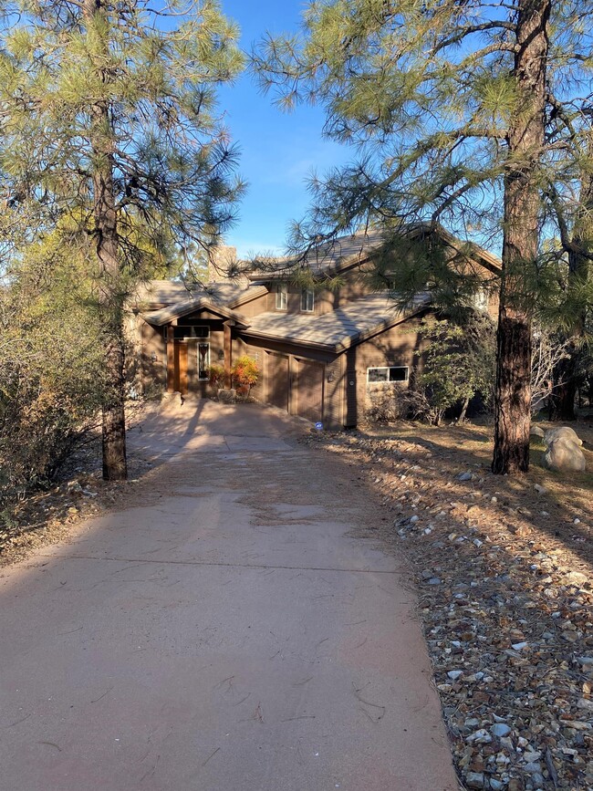 1652 Conifer Ridge Ln in Prescott, AZ - Building Photo - Building Photo