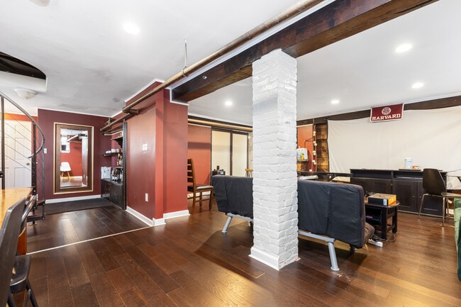 19 Royal St, Unit 1 in Boston, MA - Building Photo - Building Photo