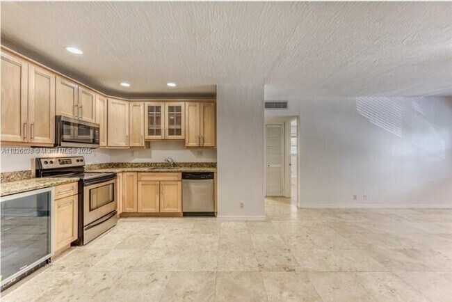 property at 530 NE 15th Ct