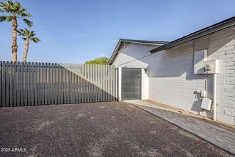 6719 N 80th Pl in Scottsdale, AZ - Foto de edificio - Building Photo