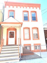 247 Clendenny Ave in Jersey City, NJ - Building Photo - Building Photo