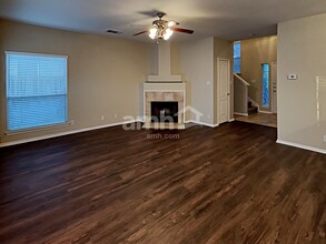 6139 Wood Bayou in San Antonio, TX - Building Photo - Building Photo