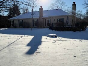 145 Pine Tree Ln in Riverwoods, IL - Building Photo - Building Photo