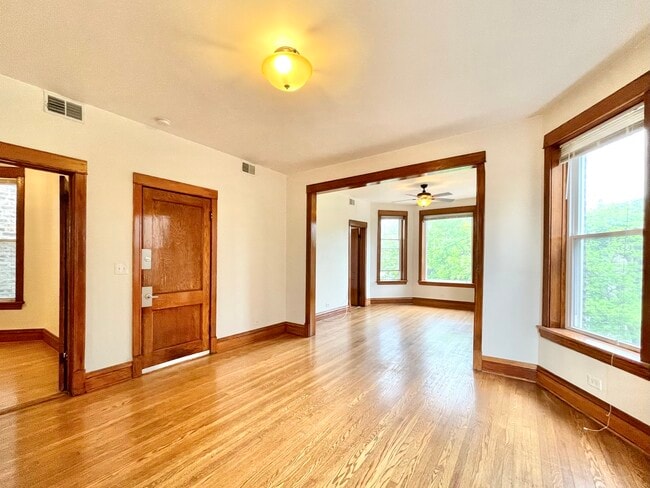 3319 W Pierce Ave in Chicago, IL - Building Photo - Building Photo