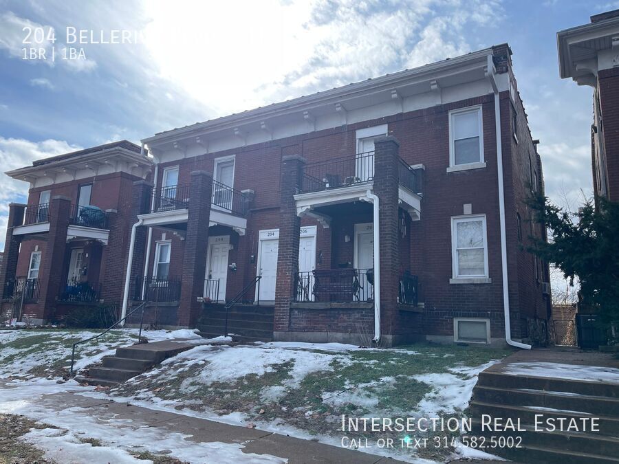 204 Bellerive Blvd in St. Louis, MO - Building Photo