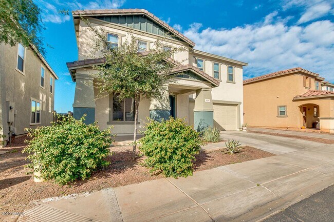 806 N 112th Dr in Avondale, AZ - Foto de edificio - Building Photo