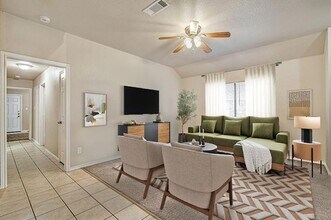 116 Honey Bee Dr in Joshua, TX - Building Photo - Building Photo