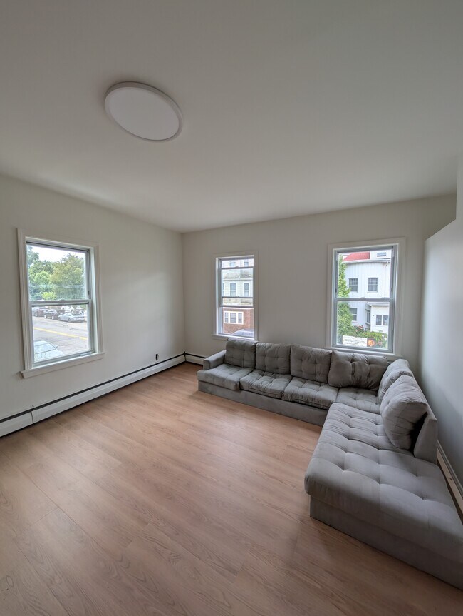 656 Dorchester Ave, Unit 2