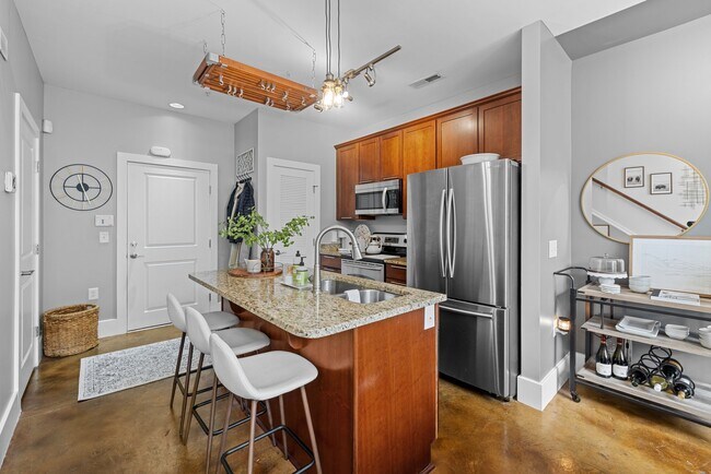 444 S Blount St, Unit 102 in Raleigh, NC - Building Photo - Building Photo