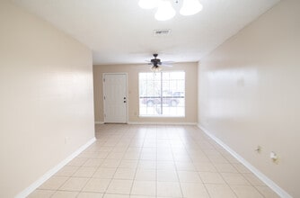 7091 Perkins Place Ct, Unit 7091 in Baton Rouge, LA - Foto de edificio - Building Photo