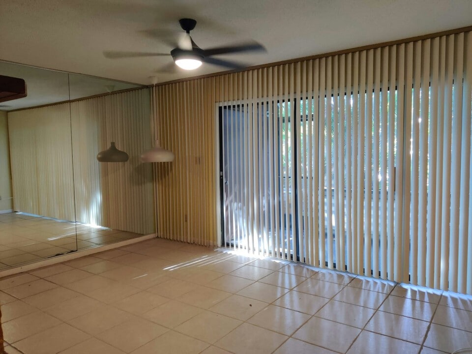 1002 E Michigan St in Orlando, FL - Building Photo