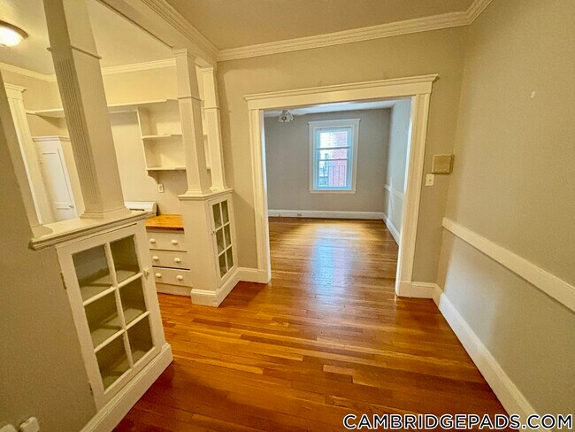 11 Gray St