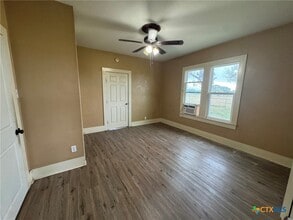 1451 Old Seguin Luling Rd in Seguin, TX - Building Photo - Building Photo