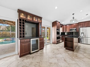 9541 NW 11th St in Plantation, FL - Building Photo - Building Photo