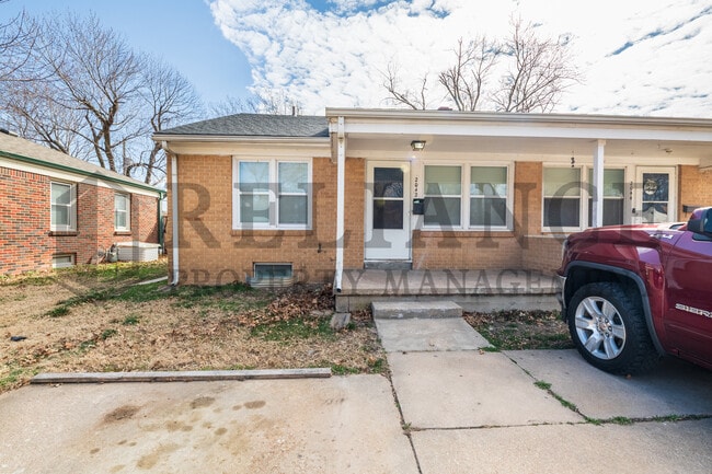 property at 2042 S Pinecrest St