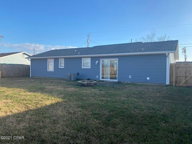 610 E Pine Forest Dr in Lynn Haven, FL - Building Photo - Building Photo