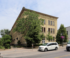 Somerville Place Lofts Apartments