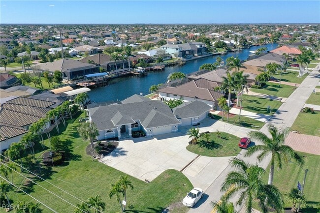 2106 SW 47th Terrace in Cape Coral, FL - Building Photo - Building Photo