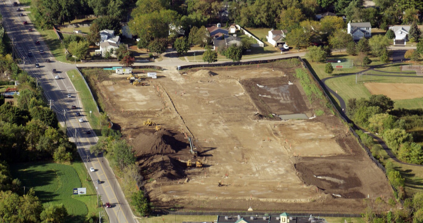 36299 IL Route 83 in Round Lake Beach, IL - Building Photo