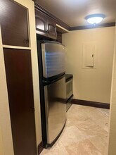 205 E Harmon Ave, Unit 110 in Las Vegas, NV - Building Photo - Building Photo