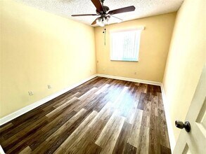 7839 N Southwood Cir in Davie, FL - Building Photo - Building Photo