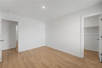 3021 Laredo Ln in Centerton, AR - Foto de edificio - Building Photo