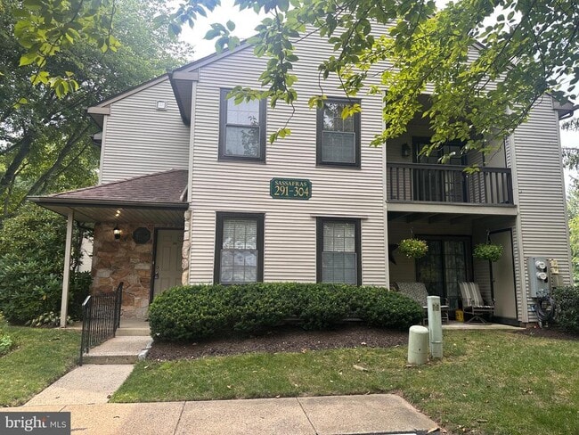 property at 292 Sassafrass Ct