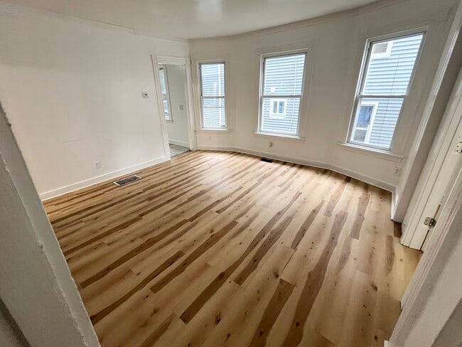 324 Willow St, Unit 1