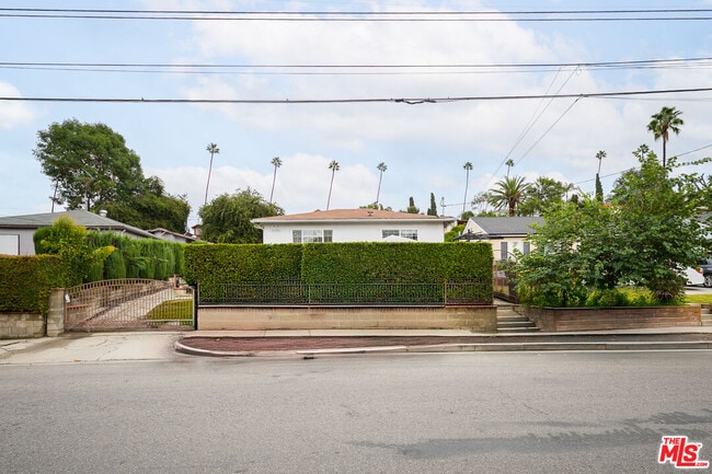 property at 5130 Templeton St
