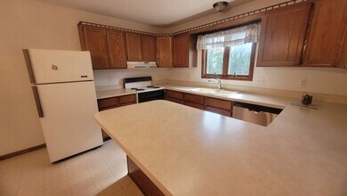 310 N 3rd St in Marine City, MI - Building Photo - Building Photo
