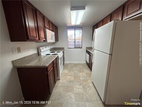 4450 Sandy River Dr in Las Vegas, NV - Building Photo - Building Photo