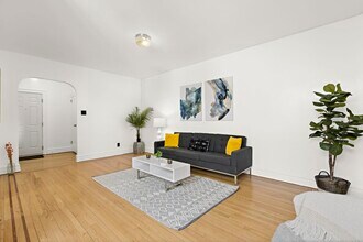 301 Palisade Ave in Union City, NJ - Building Photo - Building Photo