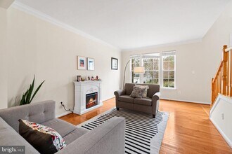 5907 Indian Summer Dr in Columbia, MD - Building Photo - Building Photo