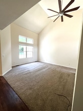 1208 E Jeffery Dr in Mahomet, IL - Foto de edificio - Building Photo