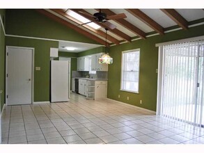 2711 Little John Ln in Austin, TX - Building Photo - Building Photo