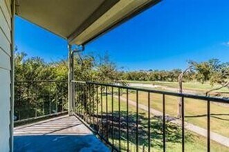 5981 Arapaho Rd in Dallas, TX - Building Photo - Building Photo