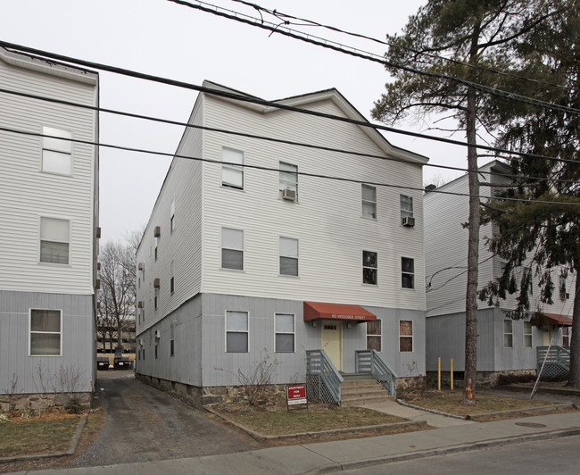 60 Woodside St in Stamford, CT - Building Photo - Building Photo