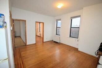790 Metropolitan Ave, Unit 3R in Brooklyn, NY - Building Photo - Building Photo