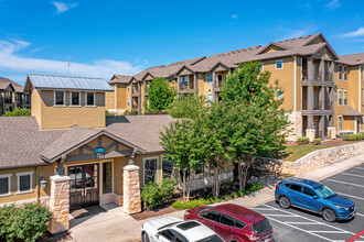 Slate Creek at Westover Hills in San Antonio, TX - Building Photo - Building Photo