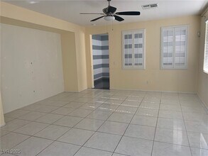 10619 Tamaruga Ct in Las Vegas, NV - Building Photo - Building Photo