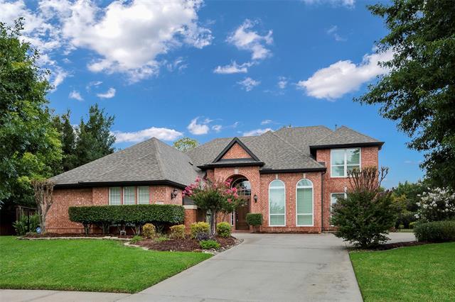 property at 2912 Meadow Glen Dr
