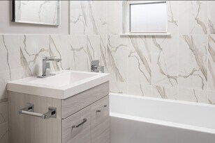 Pleasant View Gardens in Piscataway, NJ - Building Photo