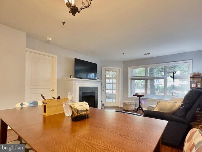5563 Seminary Rd