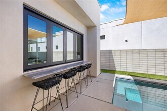 825 Fountain Dr in Palm Springs, CA - Building Photo - Building Photo