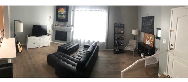 property at 7033 La Tijera Blvd