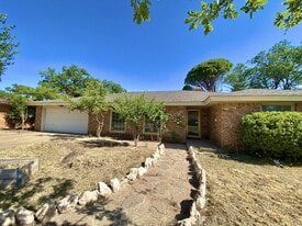 2134 52nd St in Lubbock, TX - Building Photo